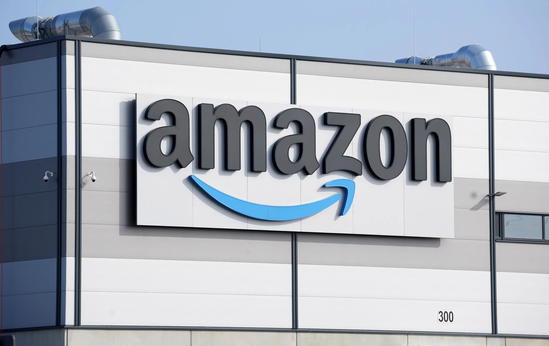 Hero image for amazon SpaceX vs NLRB a battle for labor rights